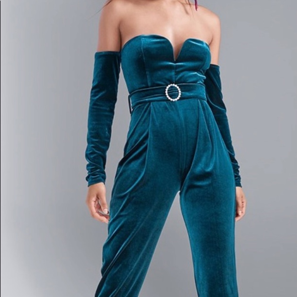 Velvet strapless Jumpsuit